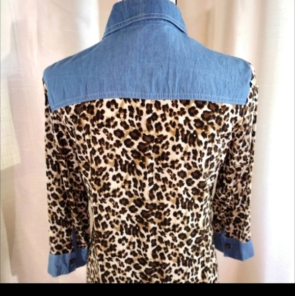 Grace & Emma Leopard Print & Denim Western Style Blouse - Picture 4 of 8